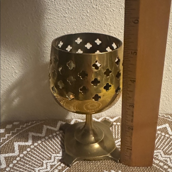 Elegant Brass VTG Candle Holder Made in India - Picture 2 of 7
